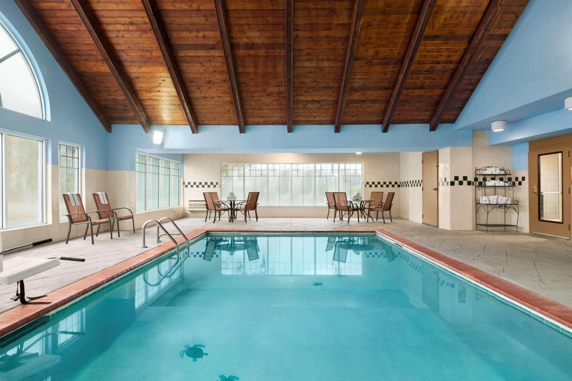 Country Inn & Suites By Radisson, Savannah I-95 North, Ga Port Wentworth Bagian luar foto